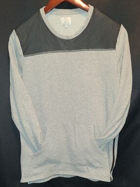 Kuwalla Tee gray sweatshirt is a size Medium and made from a cotton-polyest